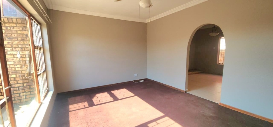 3 Bedroom Property for Sale in Ifafi North West